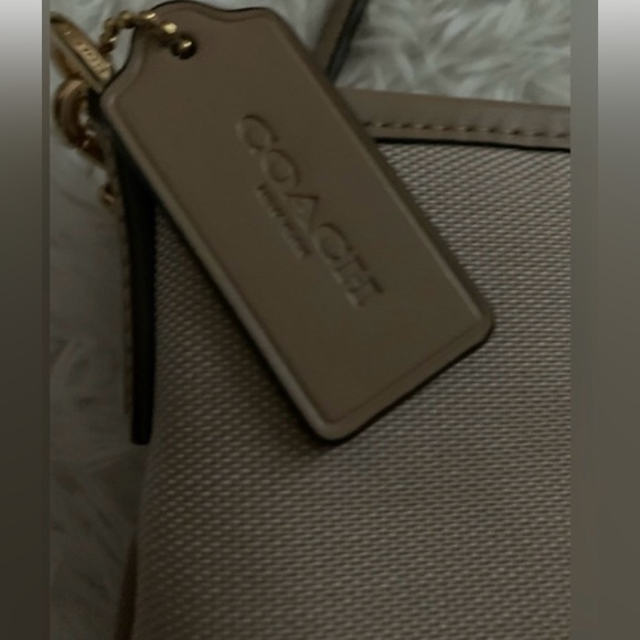 LAST ONE! NWOT Coach Kitt Jacquard Crossbody - Picture 9 of 9